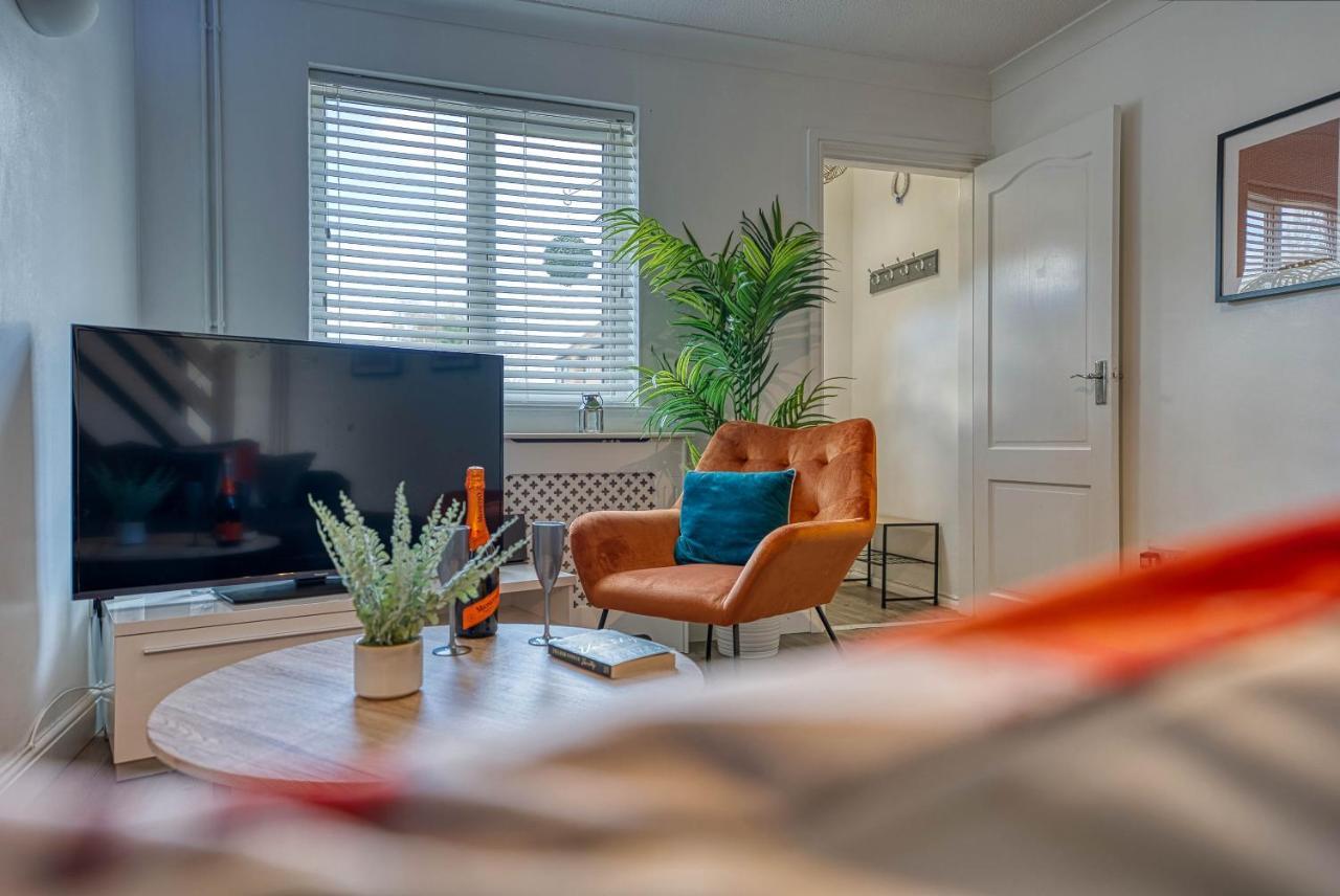 Capri 13 Sa - Contemporary 2 Bedroom House In Loughborough With Free Parking, Close To Loughborough University & M1 Motorway 外观 照片