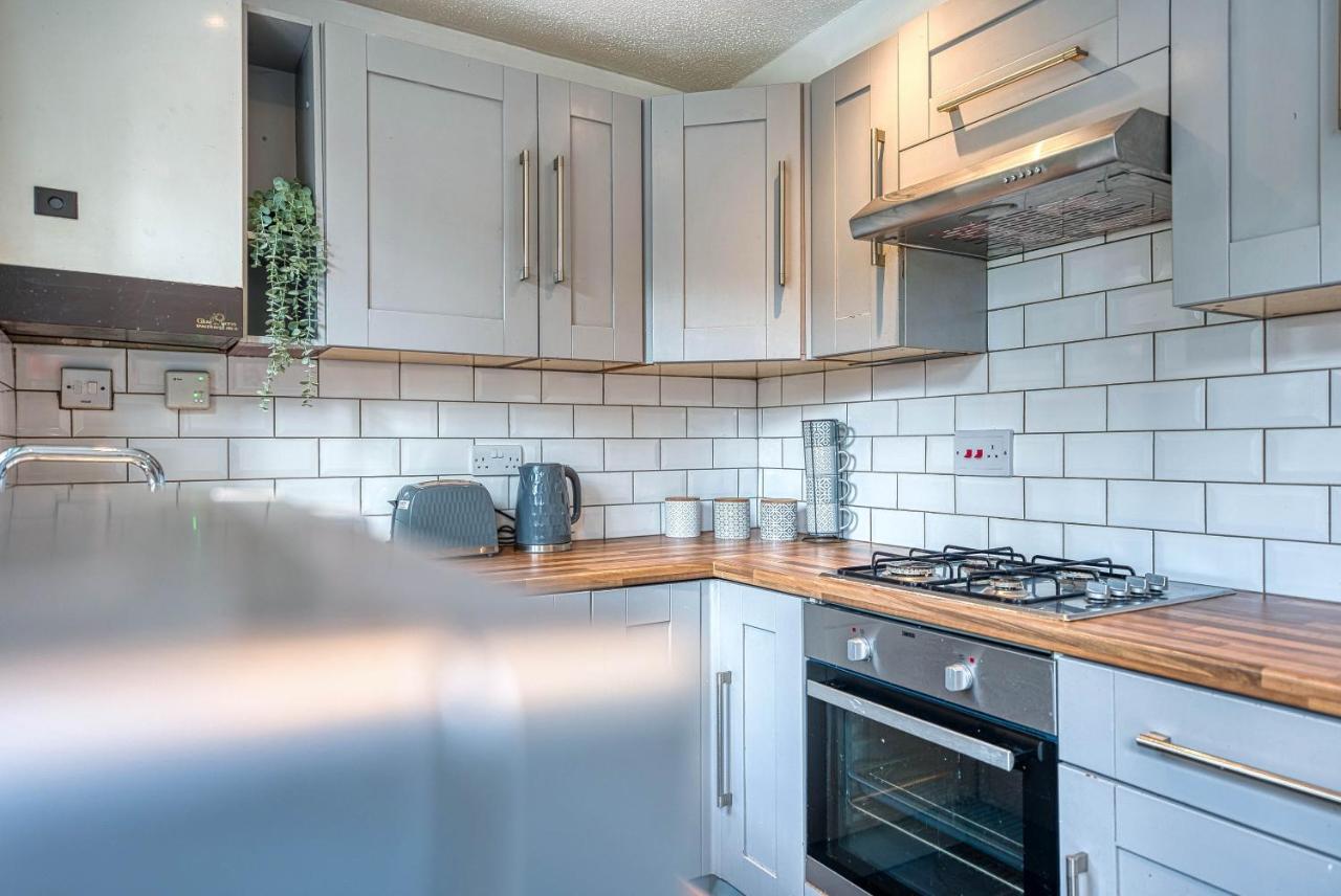 Capri 13 Sa - Contemporary 2 Bedroom House In Loughborough With Free Parking, Close To Loughborough University & M1 Motorway 外观 照片