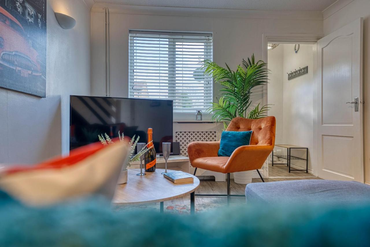 Capri 13 Sa - Contemporary 2 Bedroom House In Loughborough With Free Parking, Close To Loughborough University & M1 Motorway 外观 照片